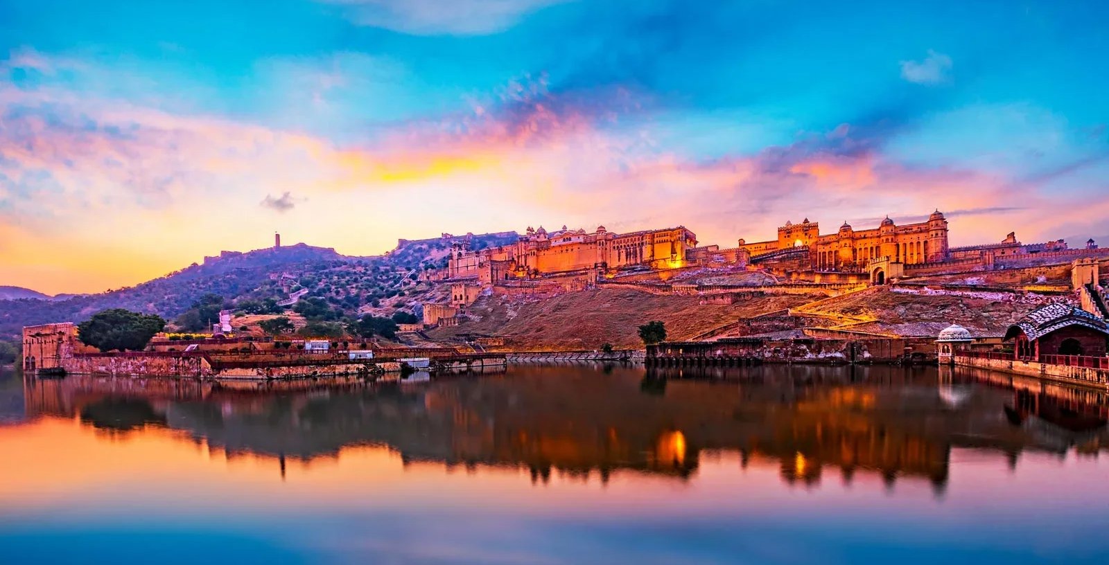 Amber-Fort-and-Maota-Lake-Jaipur-Rajasthan-India